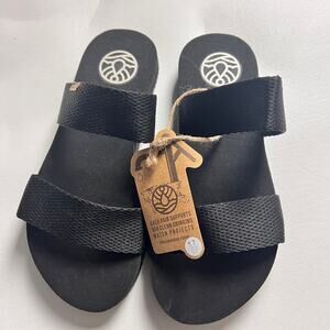 Freewaters Women’s  Double. Strap Supreem La Jolla Black Sandal Sz 7